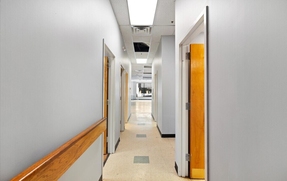 More Photos Of 37-39 Glen St, Glen Cove Office Residential For Sale