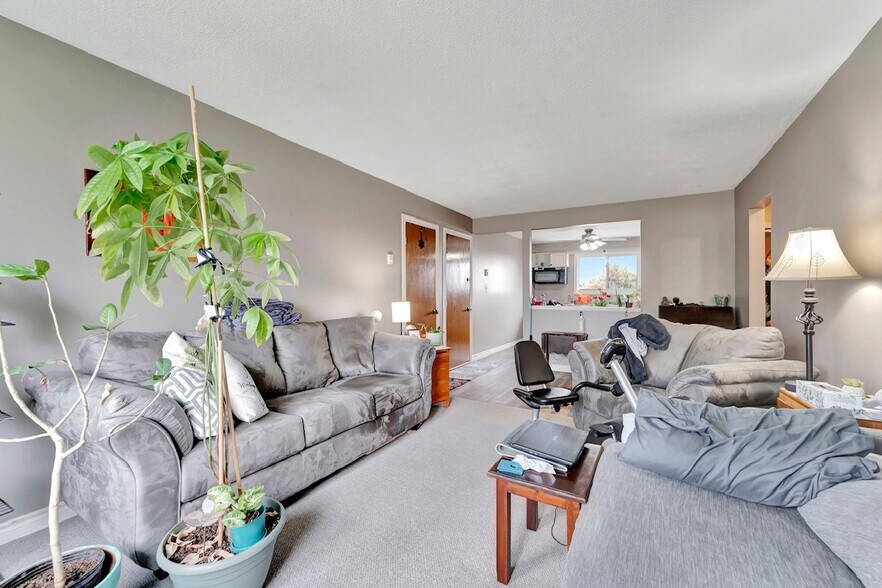 More Photos Of 52 Hampton St, Brantford Apartments For Sale