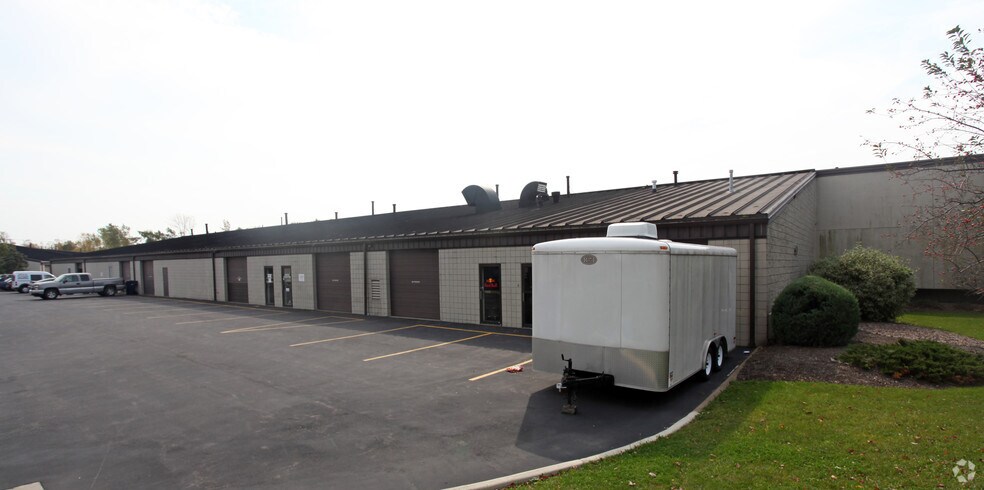 More Photos Of 90 Earhart Dr, Amherst Warehouse For Lease