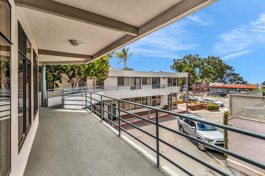 More Photos Of 1237 Camino Del Mar, Del Mar Office Residential For Sale