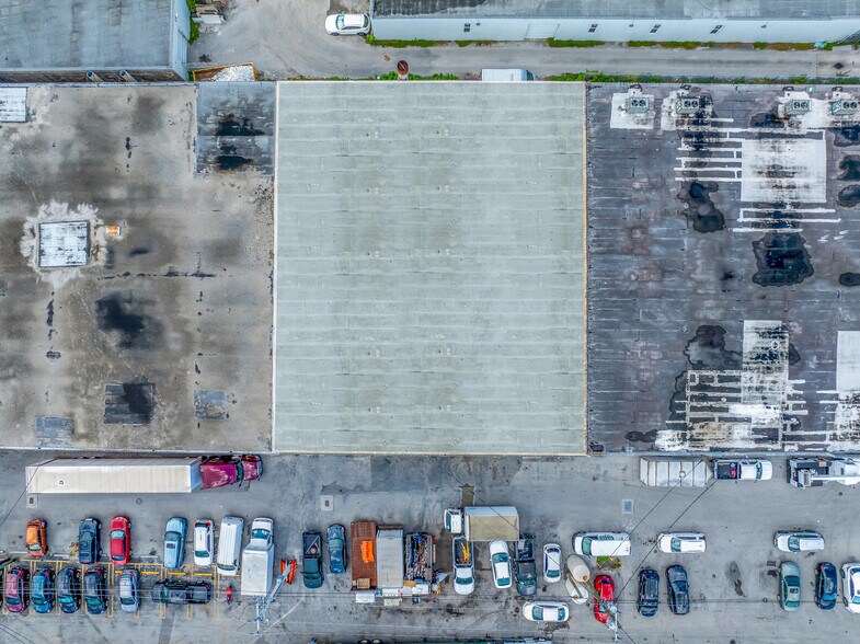 More Photos Of 3904 NW 32 Ave, Miami Warehouse For Lease