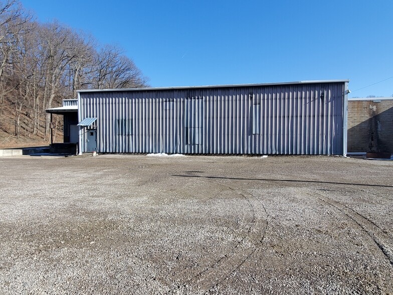 More Photos Of 6550 W Ridge Rd, Erie Warehouse For Lease