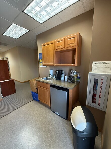 More Photos Of 103 Centennial St, La Plata Medical For Lease