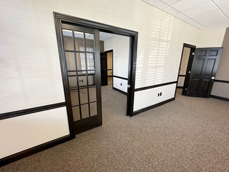 More Photos Of 7540 Sawmill Pky, Powell Medical For Sale