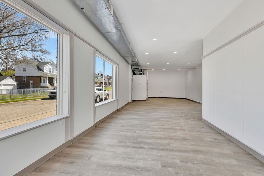 More Photos Of 2435 Williams Ave, Cincinnati Storefront Retail Residential For Lease