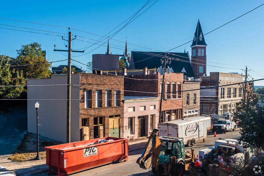 More Photos Of 811-817 Forsyth St, Macon-Bibb Storefront Retail Residential For Sale