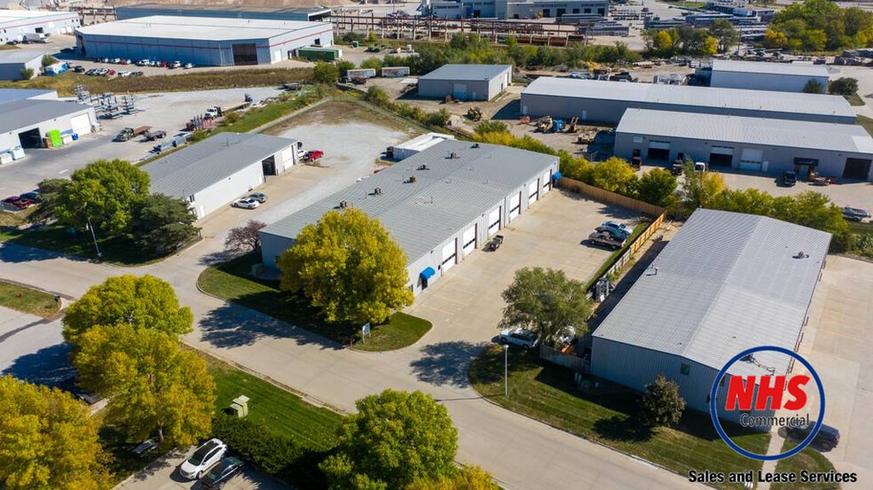 More Photos Of 5300 N 57th St, Lincoln Light Distribution For Lease