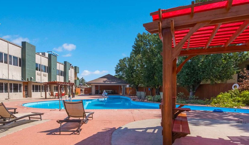 More Photos Of 1125 E Gore Blvd, Lawton Hotel For Sale