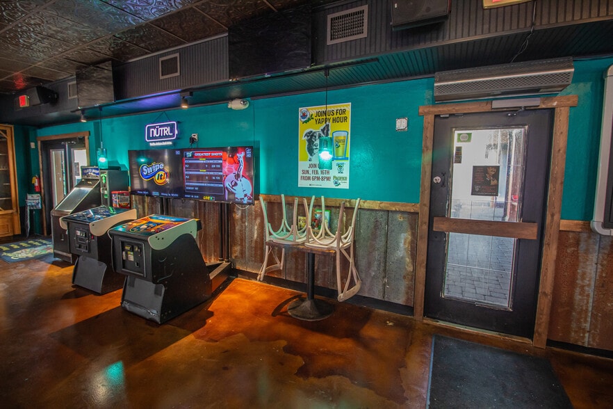 More Photos Of 130 Tamiami Trl, Punta Gorda Restaurant For Sale
