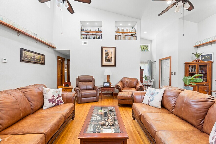 More Photos Of 1056 Reynolds Rd, De Leon Springs Specialty For Sale