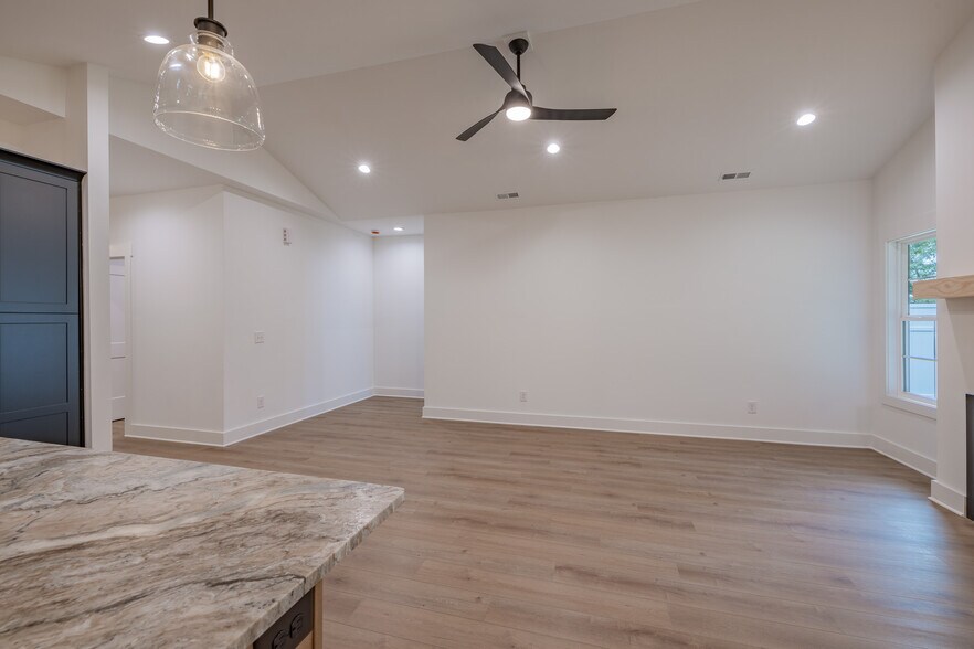 More Photos Of 1519-1521 Carroll Creek Rd, Johnson City Apartments For Sale