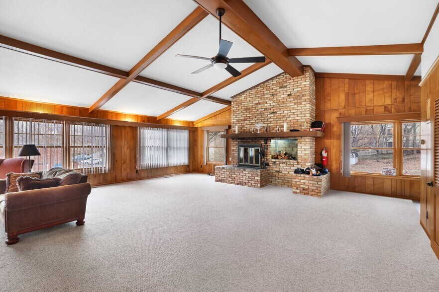 More Photos Of 520 2nd St, Excelsior Funeral Home For Sale