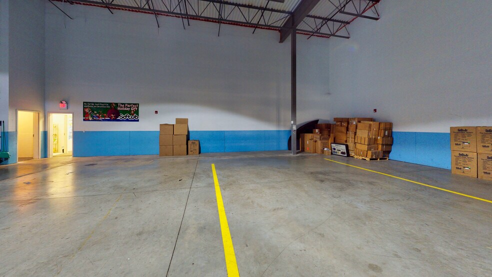 More Photos Of 150 Kendall Point Dr, Oswego Manufacturing For Lease