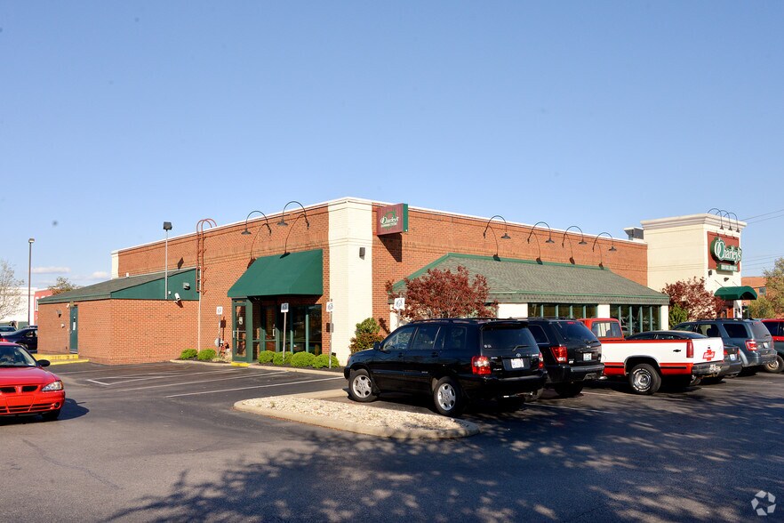 More Photos Of 7414 Turfway Rd, Florence Restaurant For Lease