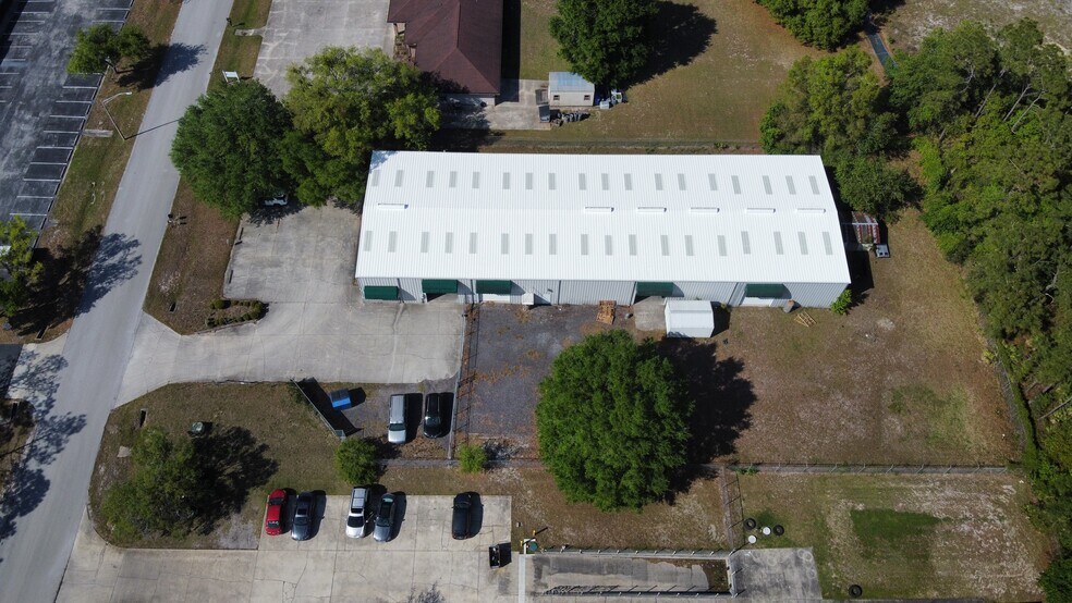 More Photos Of 11331 Distribution Ave E, Jacksonville Warehouse For Lease