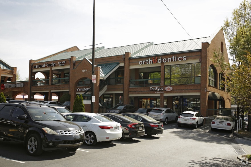 More Photos Of 2385 Peachtree Rd, Atlanta Freestanding For Lease