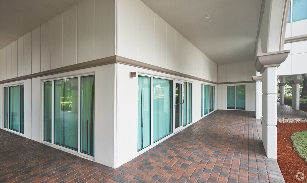 More Photos Of 11641 Kew Gardens Ave, Palm Beach Gardens Medical For Lease