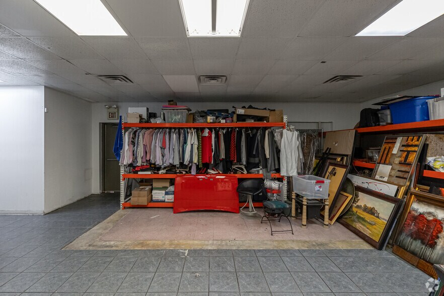 More Photos Of 200 SW Regional Airport Blvd, Bentonville General Retail For Sale