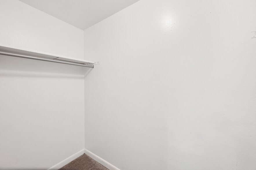 More Photos Of 1815-1817 28th St, Greeley Apartments For Sale