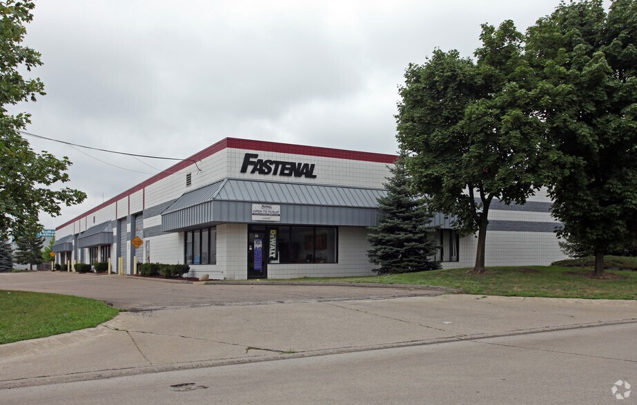 More Photos Of 8341-8351 Ronda Dr, Canton Manufacturing For Lease