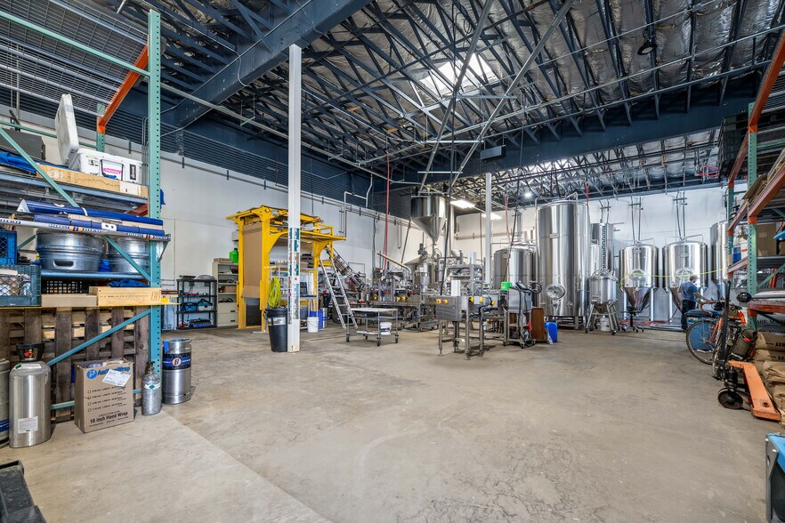 More Photos Of 110 Spring Hill Dr, Grass Valley Manufacturing For Lease