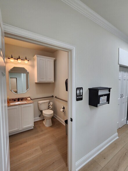 More Photos Of 2125 Martin Dr, Bedford Medical For Sale
