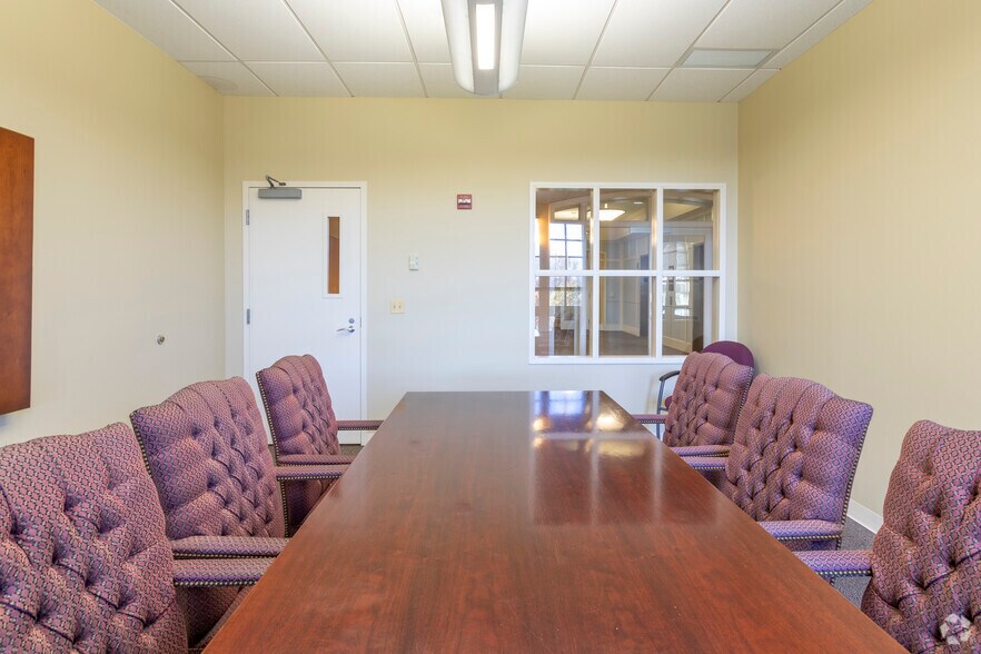 More Photos Of 920 Ridgebrook Rd, Sparks Office For Sale