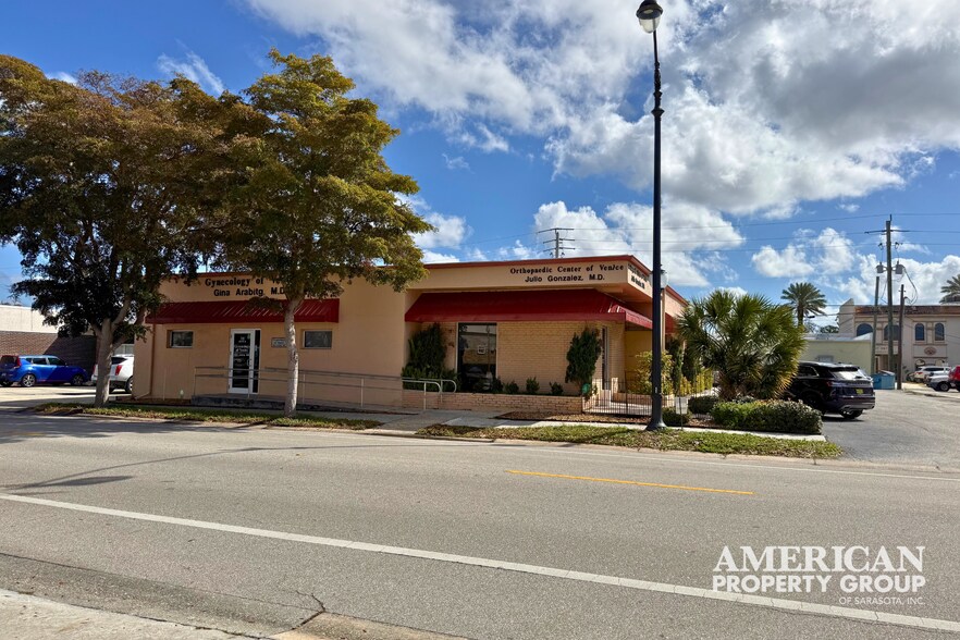 More Photos Of 241 Nokomis Ave S, Venice Medical For Sale