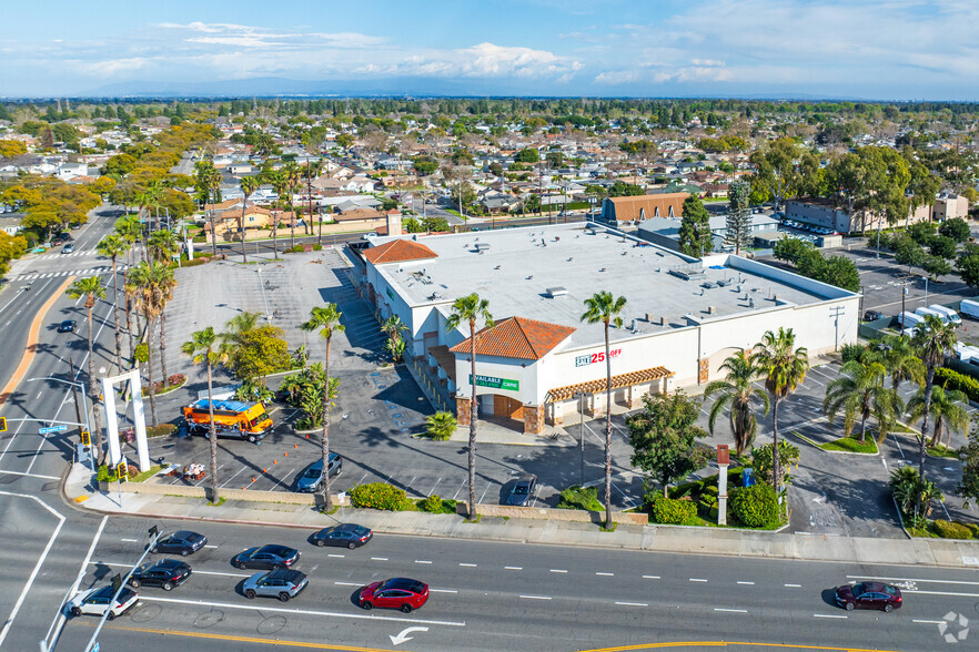 Primary Photo Of 3380 N Los Coyotes Diagonal, Long Beach Supermarket For Sale