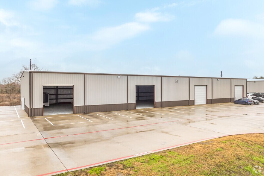 More Photos Of 18500 Pearland Sites Rd, Pearland Unknown For Lease