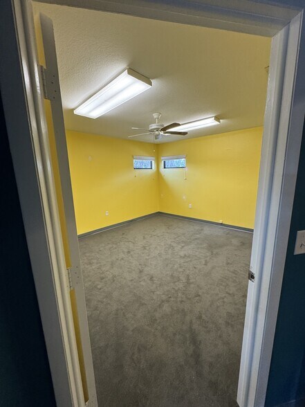 More Photos Of 615 E 1st St, Lakeland Medical For Sale