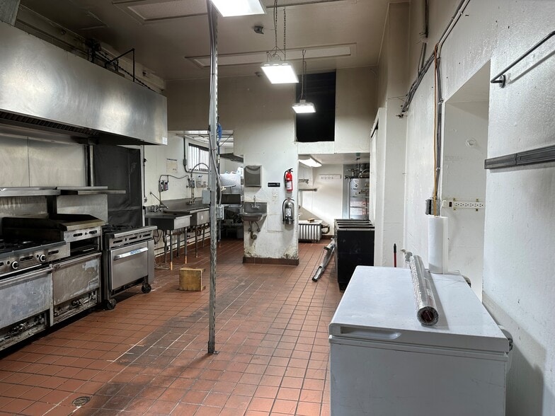 More Photos Of 1025 C St, San Rafael Storefront Retail Office For Lease