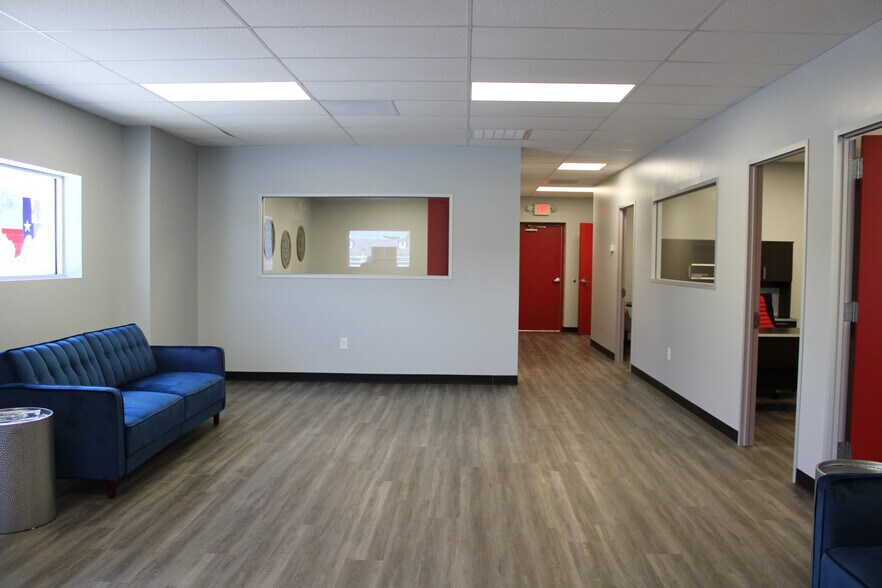 More Photos Of 6456 Cunningham Rd, Houston Industrial For Lease