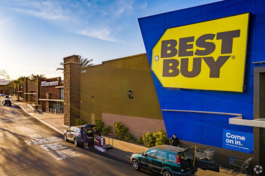 More Photos Of Rainbow Blvd, Las Vegas Unknown For Lease