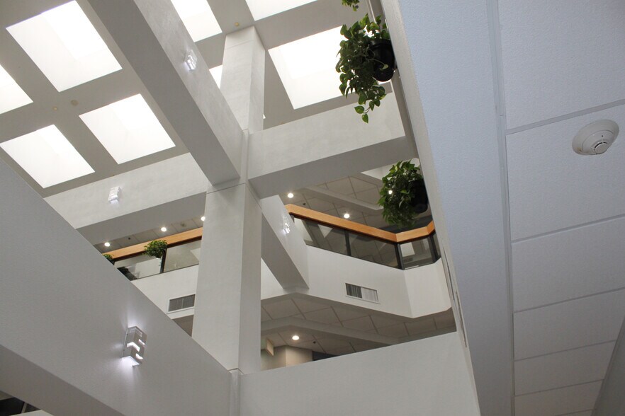 More Photos Of 1099 Winterson Rd, Linthicum Heights Medical For Lease