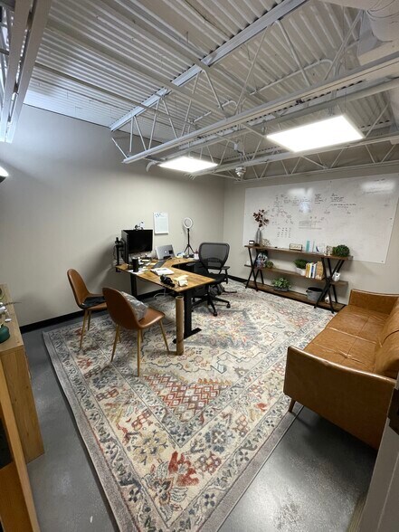 More Photos Of 1529 W North A St, Tampa Coworking Space
