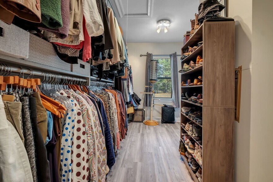 More Photos Of , Quincy Unknown For Sale