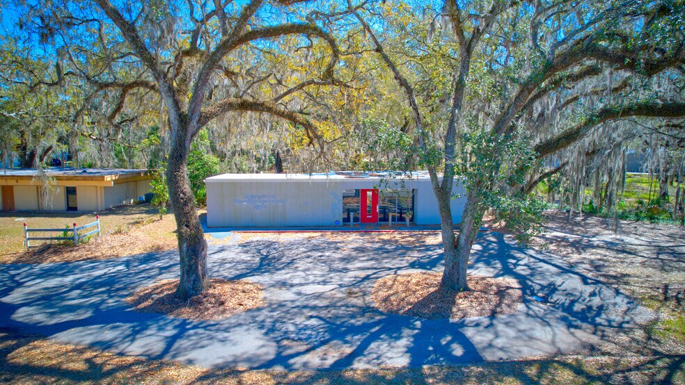 Primary Photo Of 629 S Broad St, Brooksville Office For Sale