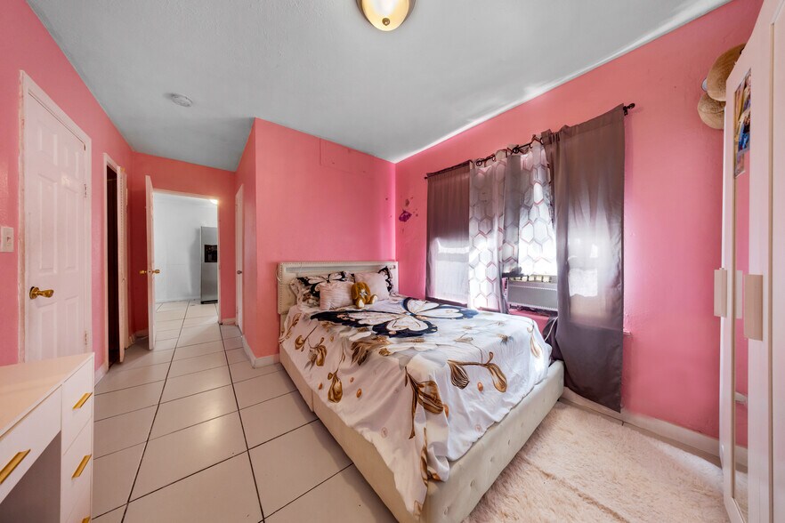 More Photos Of 1035 NW 4th St, Miami Apartments For Sale
