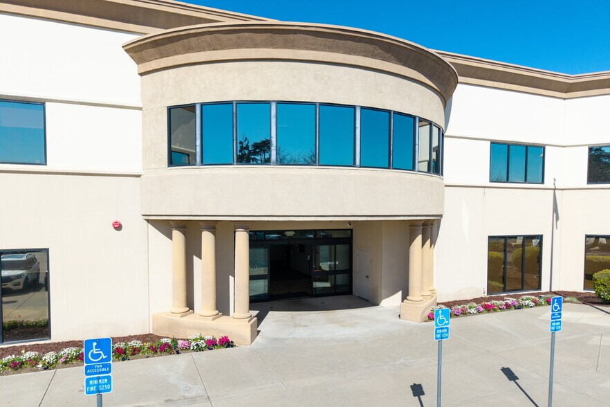 More Photos Of 9401 E Stockton Blvd, Elk Grove Coworking Space