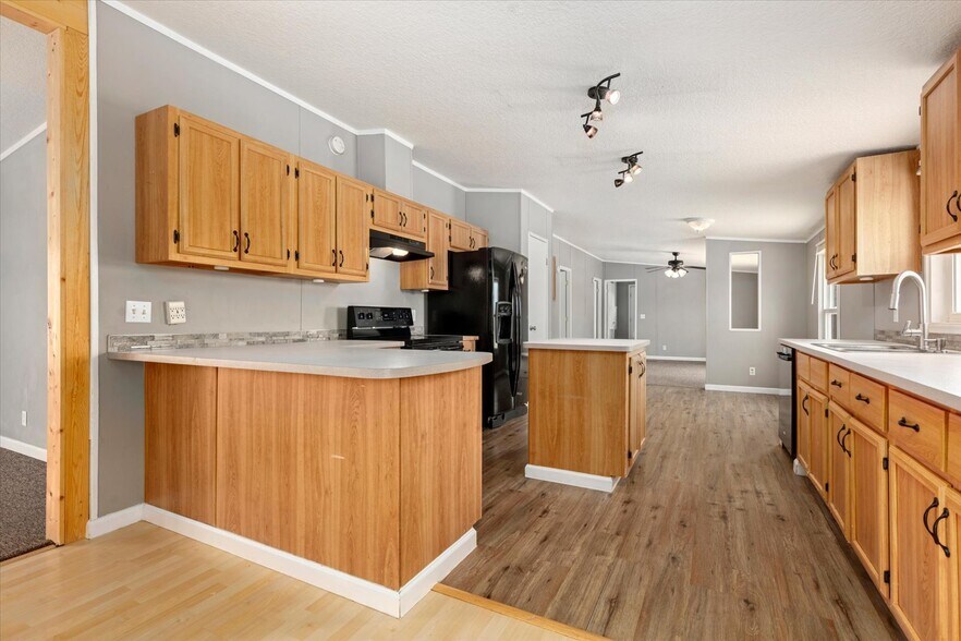 More Photos Of 7522 County Road 151, Salida Industrial For Sale