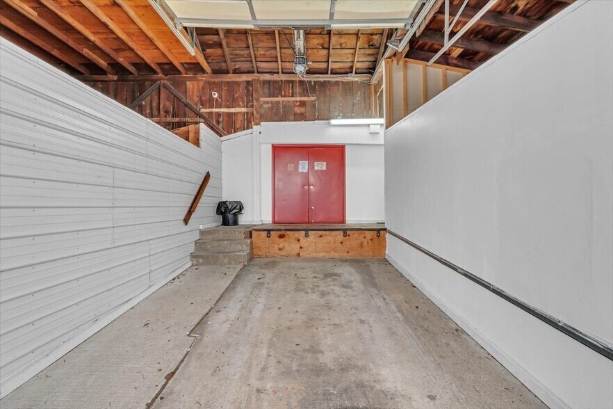 More Photos Of 2312 S 5th St, Allentown Self Storage For Sale