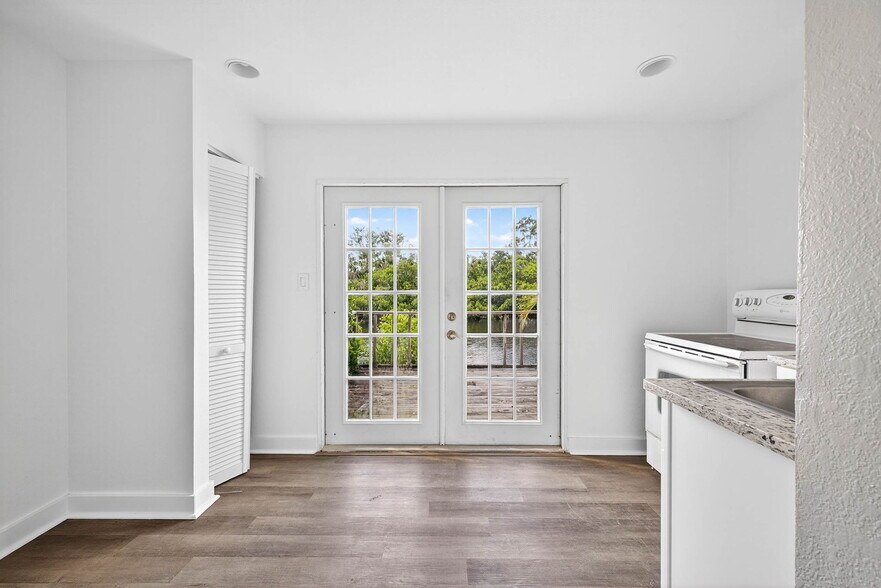 More Photos Of 3225 W Shell Point Rd, Ruskin Apartments For Sale