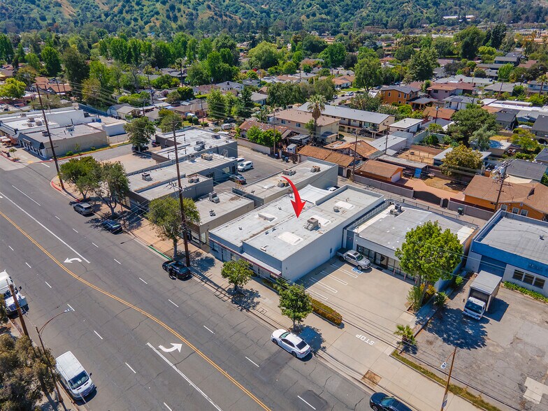 More Photos Of 1812 Victory Blvd, Glendale Flex For Sale