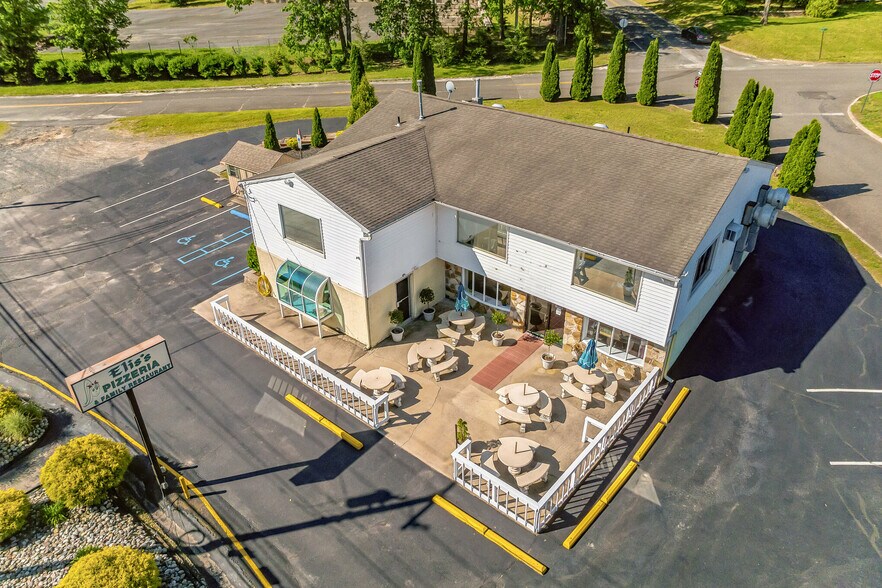 More Photos Of 116 White Horse Pike, Chesilhurst Freestanding For Sale