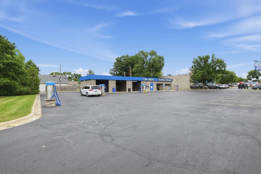 More Photos Of 602 Montgomery Rd, Montgomery Carwash For Sale