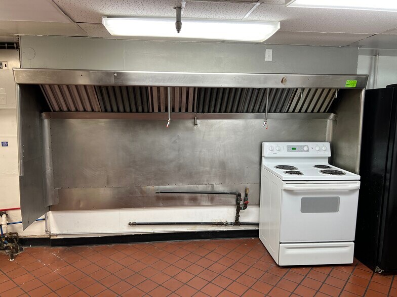 More Photos Of 102 11th Ave N, Nampa Restaurant For Sale