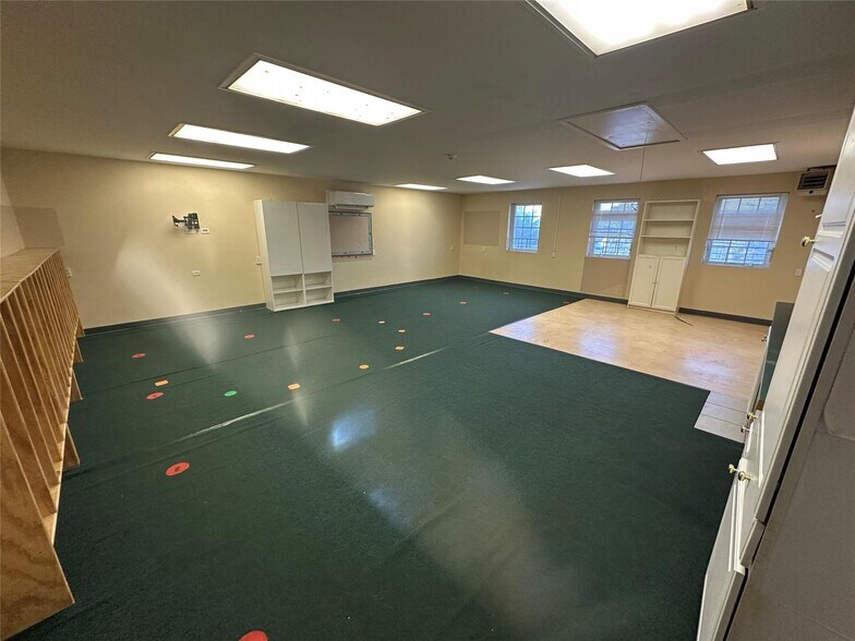 More Photos Of 2430 Carmel Ave, Brewster Office For Lease