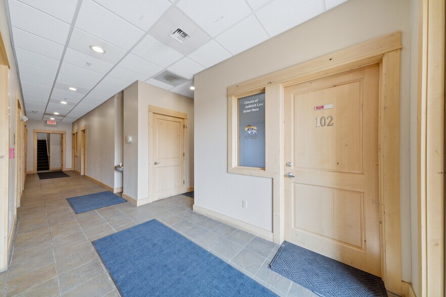 More Photos Of 1940 W Dickerson St, Bozeman Office For Lease