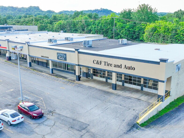 More Photos Of 1750-1804 Mooresville Hwy, Lewisburg Unknown For Lease